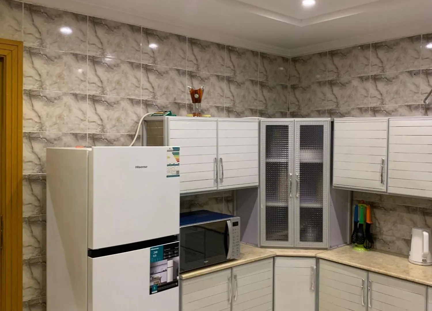 شقة للإيجار شهري اسبوعي يومي تبعد عن الحرم المكي 4 كيلو-قريبة من قطار الحرمين قريبة من محطة باصات رئيسية Mecca Saudi Arabia