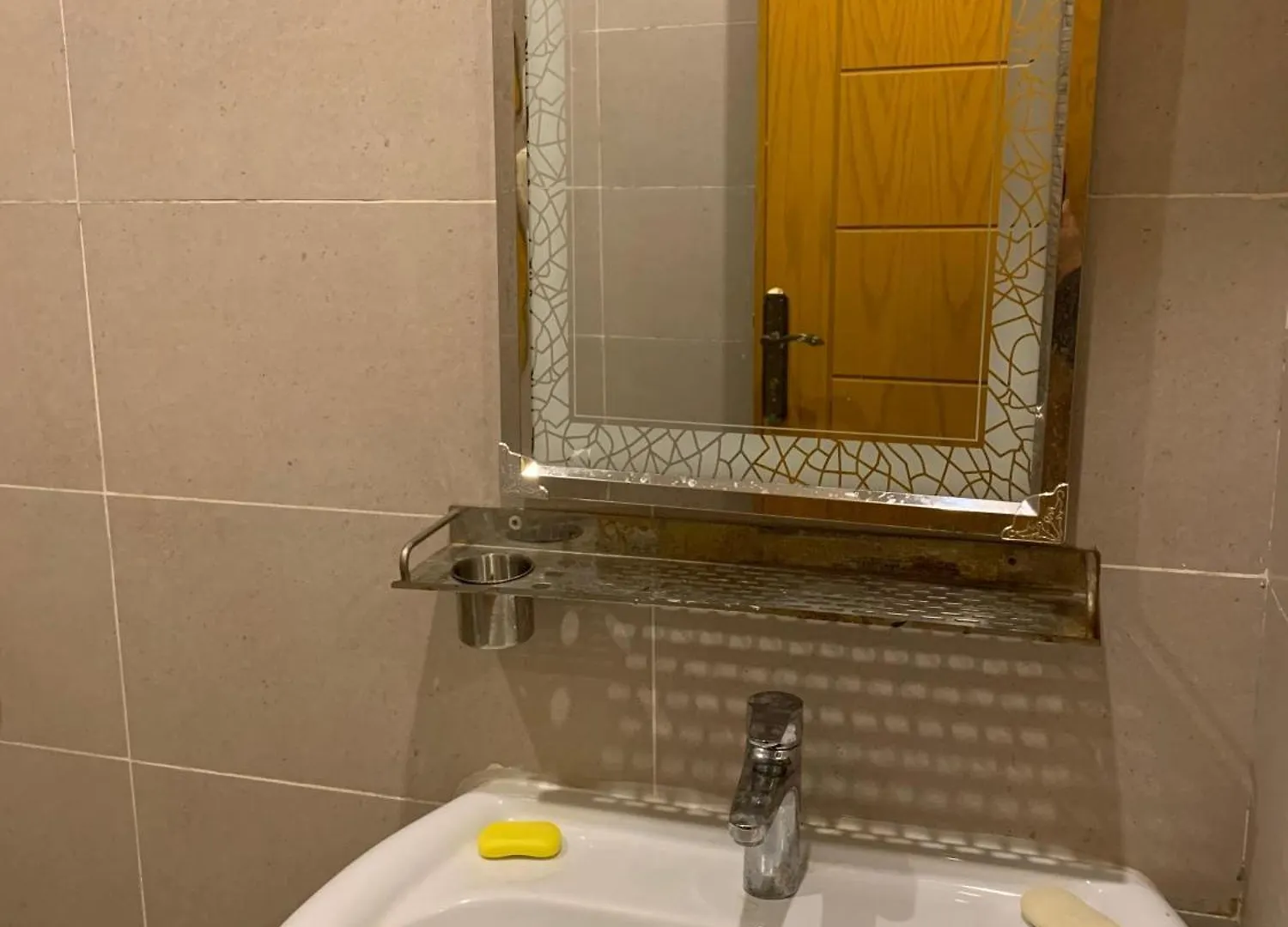 شقة للإيجار شهري اسبوعي يومي تبعد عن الحرم المكي 4 كيلو-قريبة من قطار الحرمين قريبة من محطة باصات رئيسية Mecca